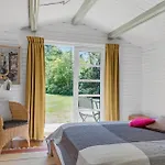 Feriehus With Fireplace V *
